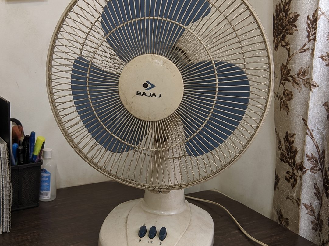 Bajaj table fan