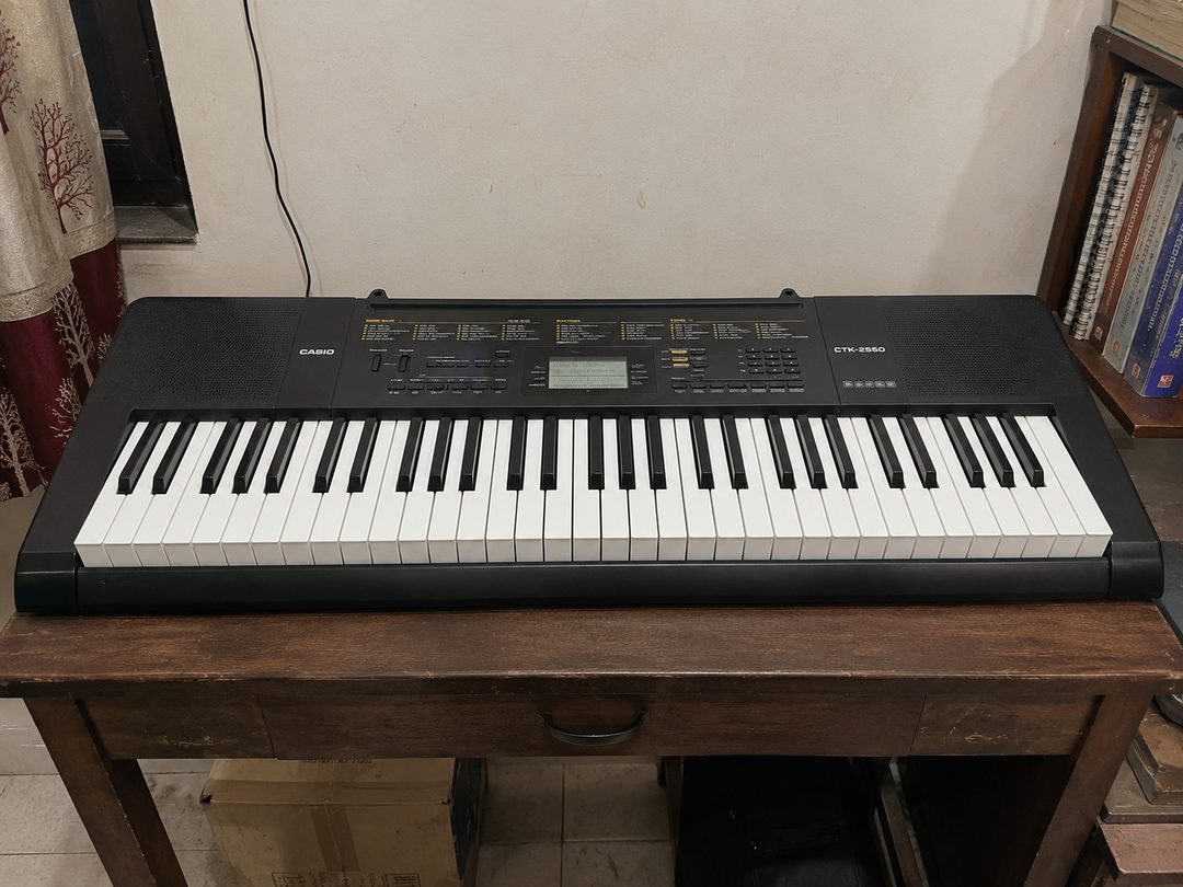 Casio keyboard, 61 keys
