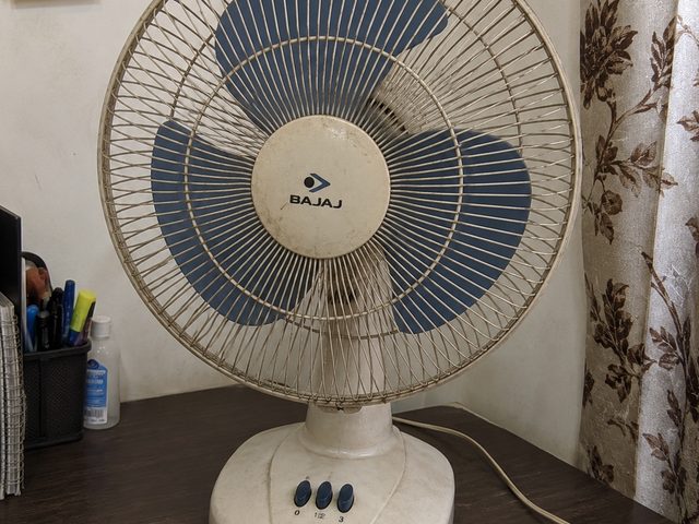 Bajaj table fan