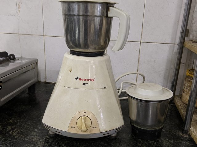 Butterfly mixer grinder, 2 jars