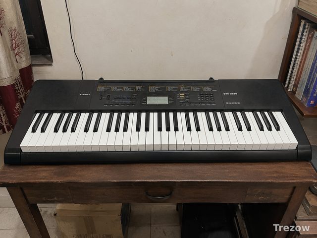 Casio keyboard, 61 keys