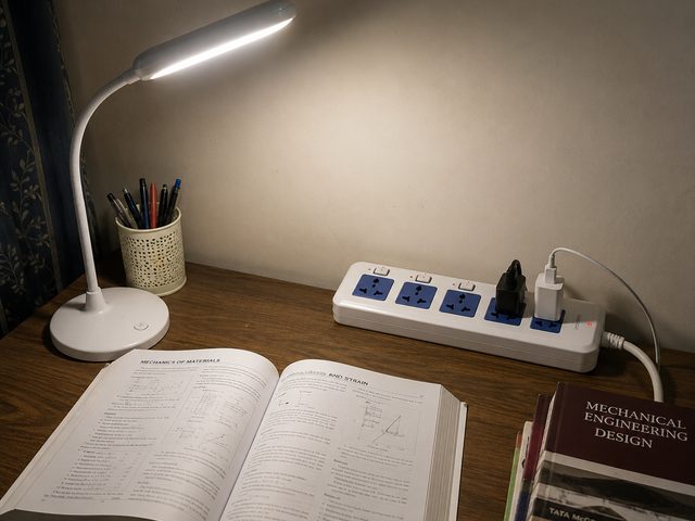 Study lamp + 5-socket extension board